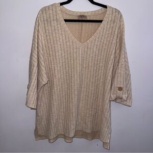 Spin USA women’s size 1XL v-neck top tan